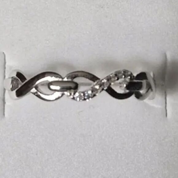 925 sterling silver infinity diamond Promise ring sz 6 main image 2